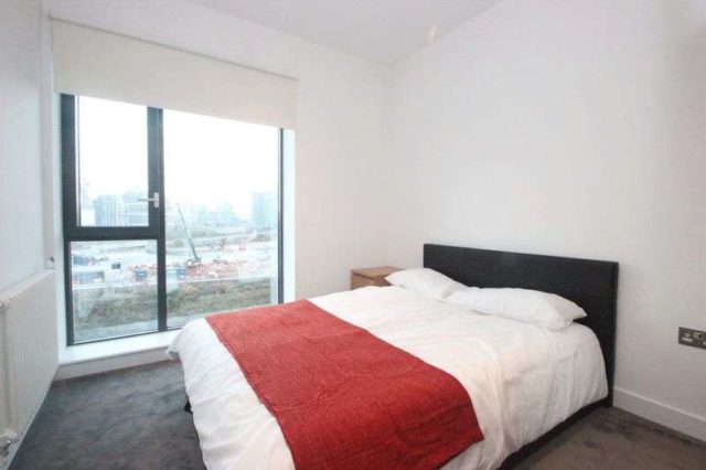  Image of 3 bedroom Flat to rent in Orchard Place London E14 at Orchard Place  London, E14 0JU